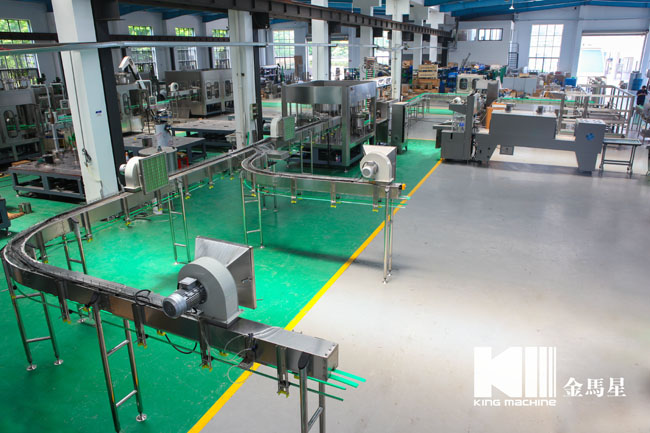 全自动矿泉水灌装机：高效、卫生、稳定的饮用水生产装备